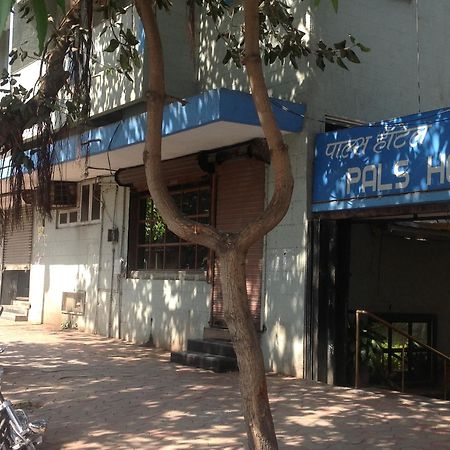 Pals Hotel Mumbai Exterior photo